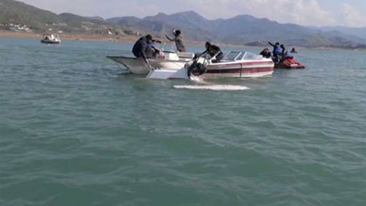 boat capsizes in Khanpur Dam